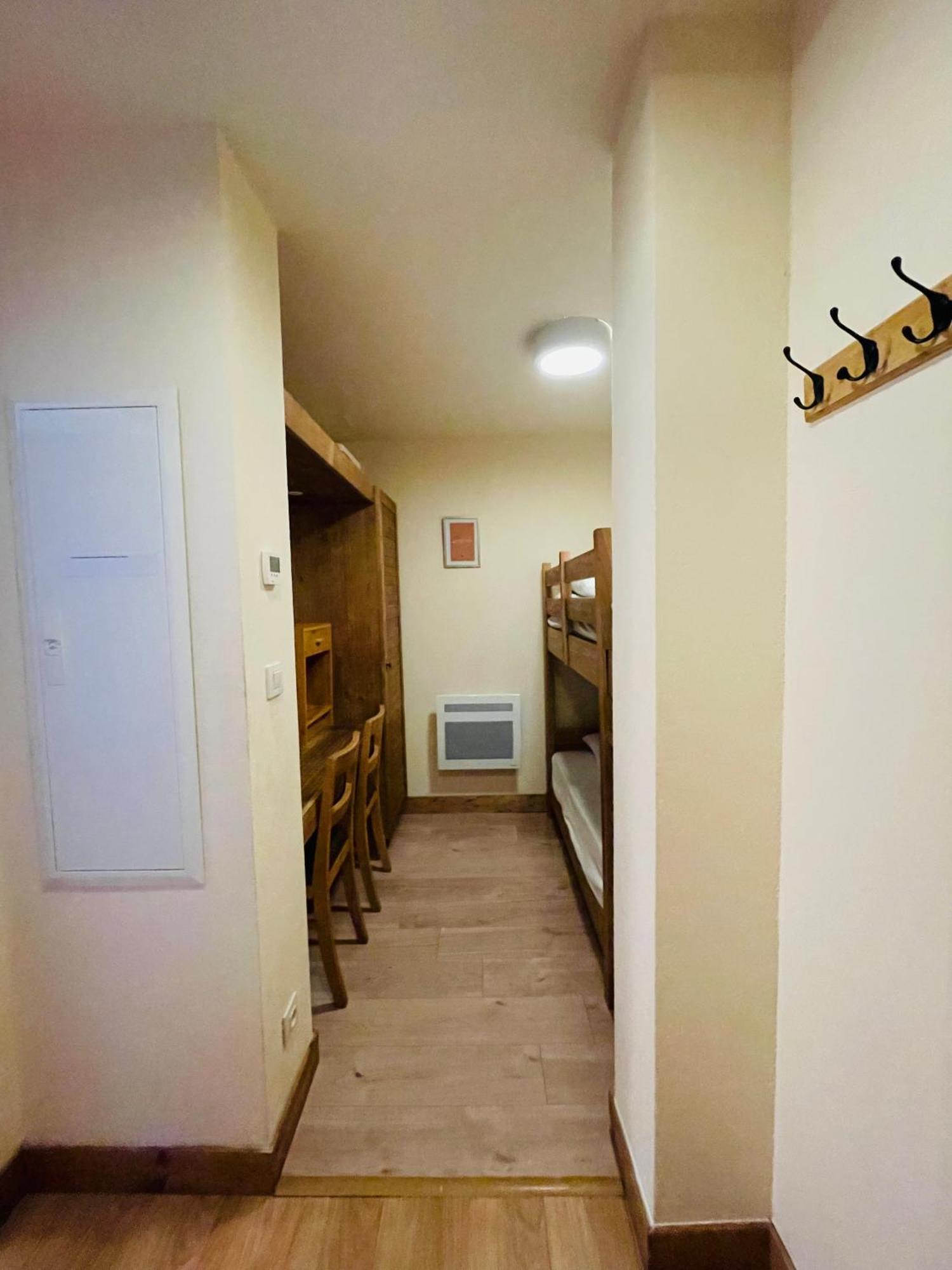 Appartements Avec Piscine Interieure Sauna Parking Etage 1 Au Centre Du Village Dans Residence Cami Real سانت لاري سولون المظهر الخارجي الصورة